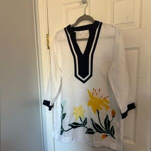 Charter Club 100% linen White Tunic with Floral Embroidery blouse